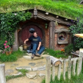 Hobbit devant sa maison